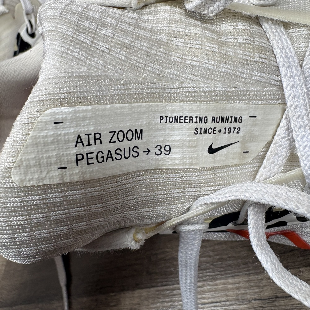 Nike Air Zoom Pegasus 39 Gray Red Womens US Size 9 DZ5214-100 Running Shoes - Picture 2 of 10
